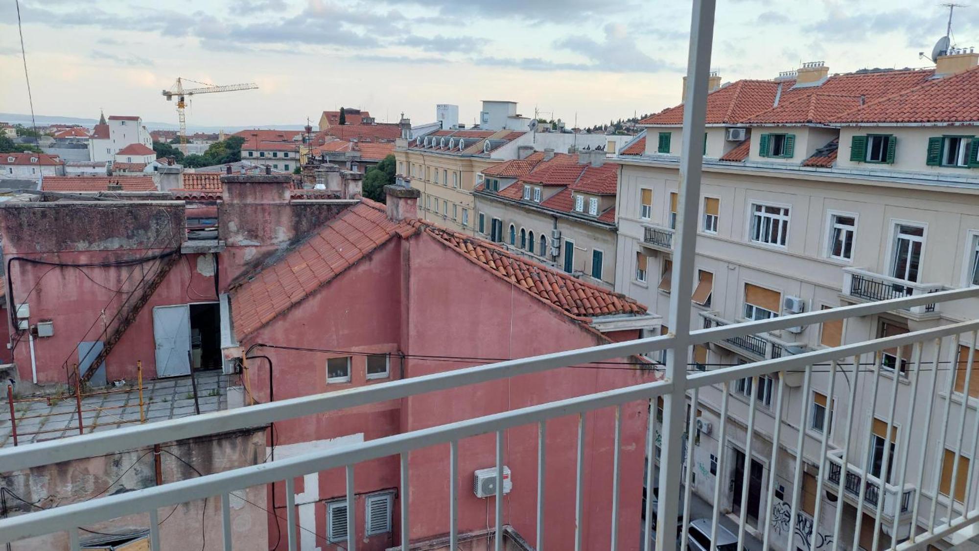 Room With Private Toilet And Balcony In City Center In Shared Apartment Спліт Екстер'єр фото